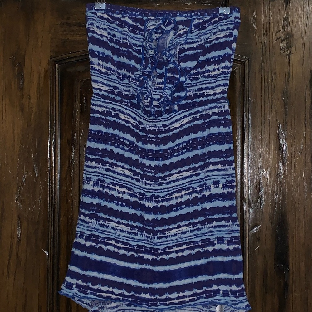 Wavy blue sun dress.  Perfect for dressing up or dressing down. Size small